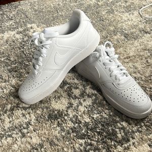 Nike Court Vision Low